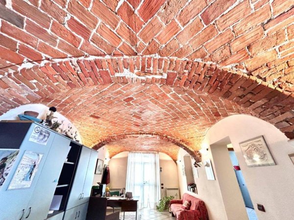 appartamento in vendita a Tortona in zona Centro Storico