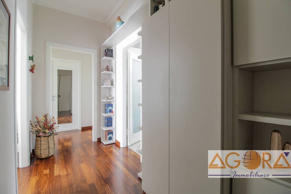 appartamento in vendita a Tortona in zona Castello