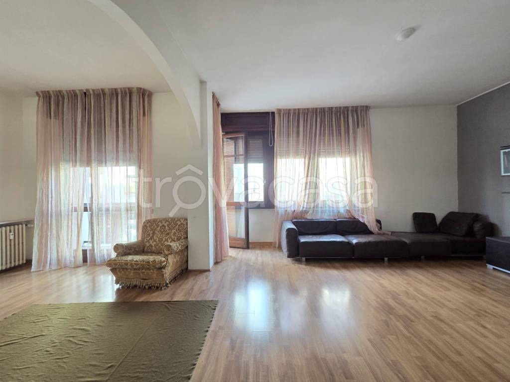 appartamento in vendita a Tortona in zona Centro Storico