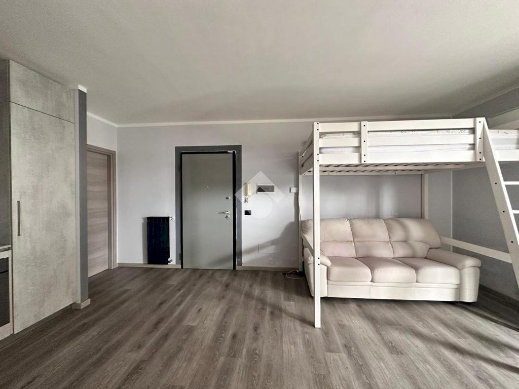 appartamento in vendita a Tortona in zona Villoria