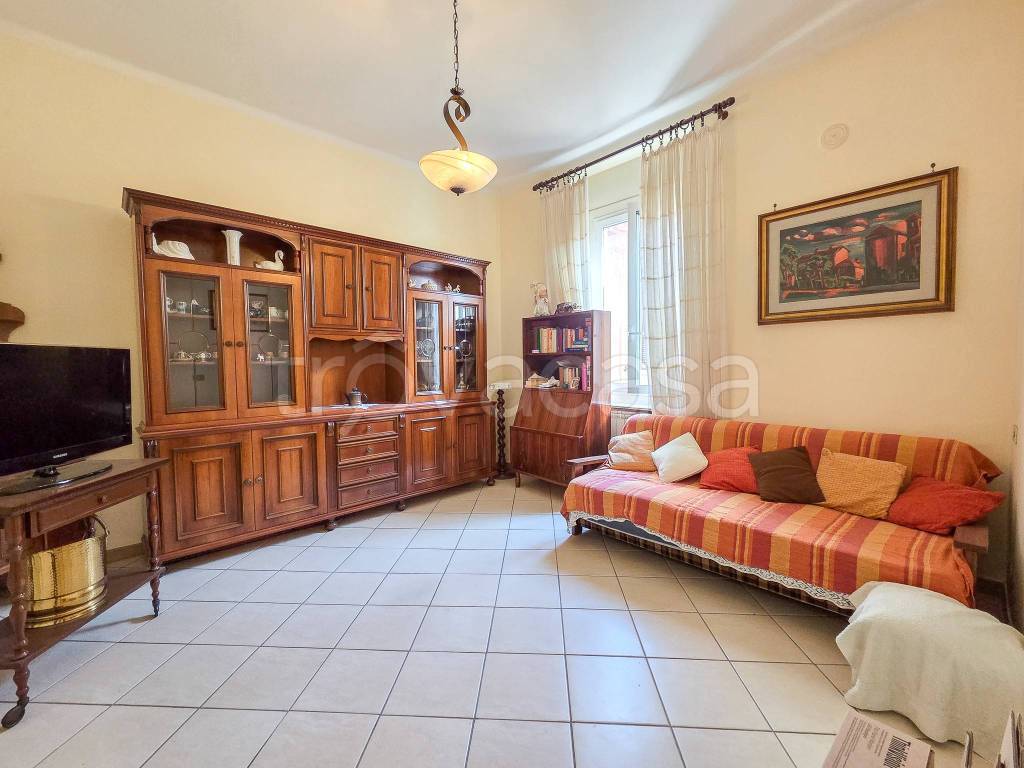 appartamento in vendita a Tortona in zona Centro Storico