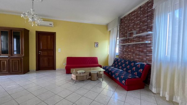 appartamento in vendita a Tortona in zona Villoria