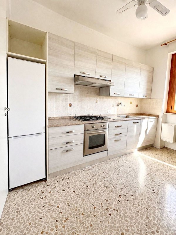 appartamento in vendita a Tortona in zona Paghisano