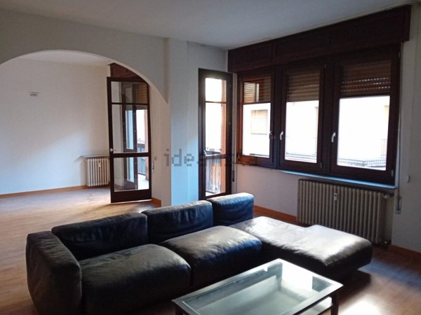 appartamento in vendita a Tortona in zona Centro Storico