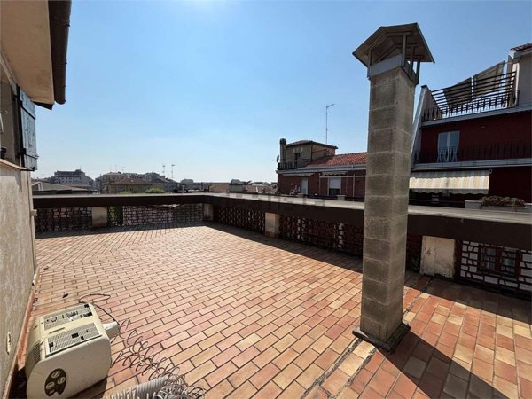 appartamento in vendita a Tortona in zona Centro Storico