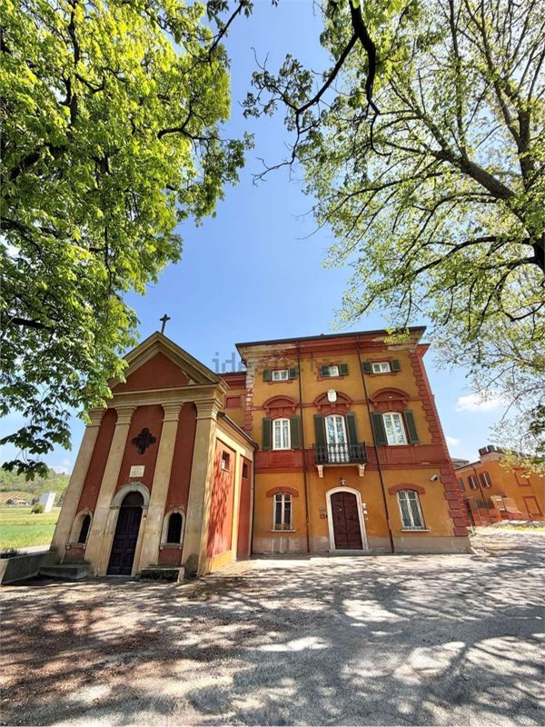 casa indipendente in vendita a Tortona