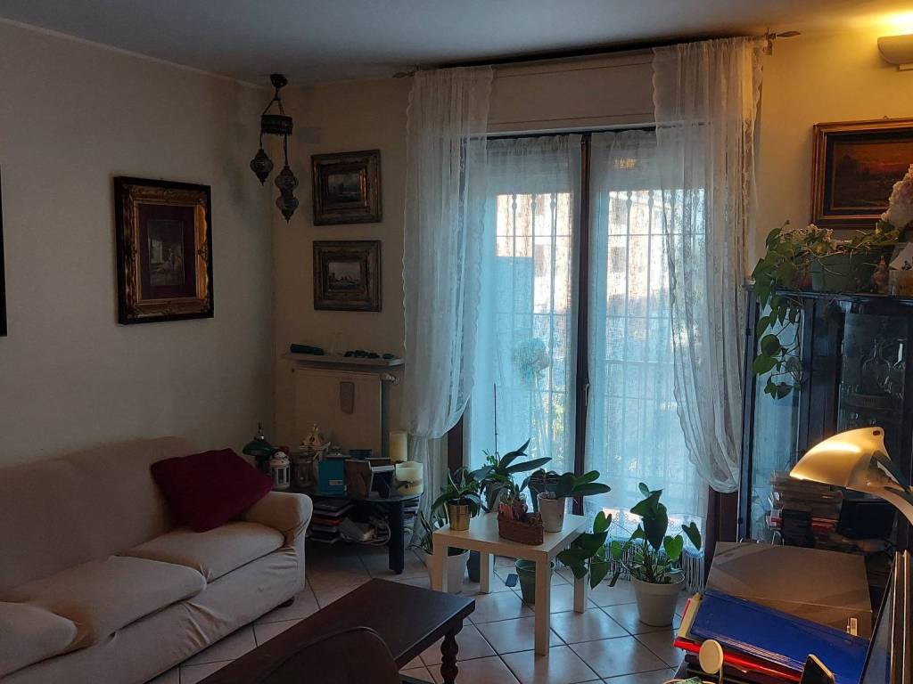 appartamento in vendita a Tortona in zona Paghisano