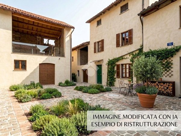 casa indipendente in vendita a Tortona in zona Mombisaggio
