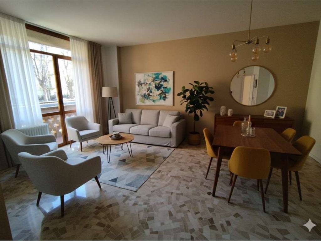 appartamento in vendita a Tortona in zona Centro Storico