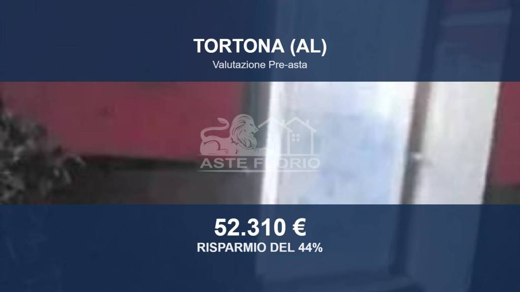 locale commerciale in vendita a Tortona