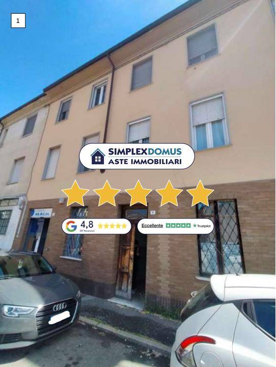 casa indipendente in vendita a Tortona