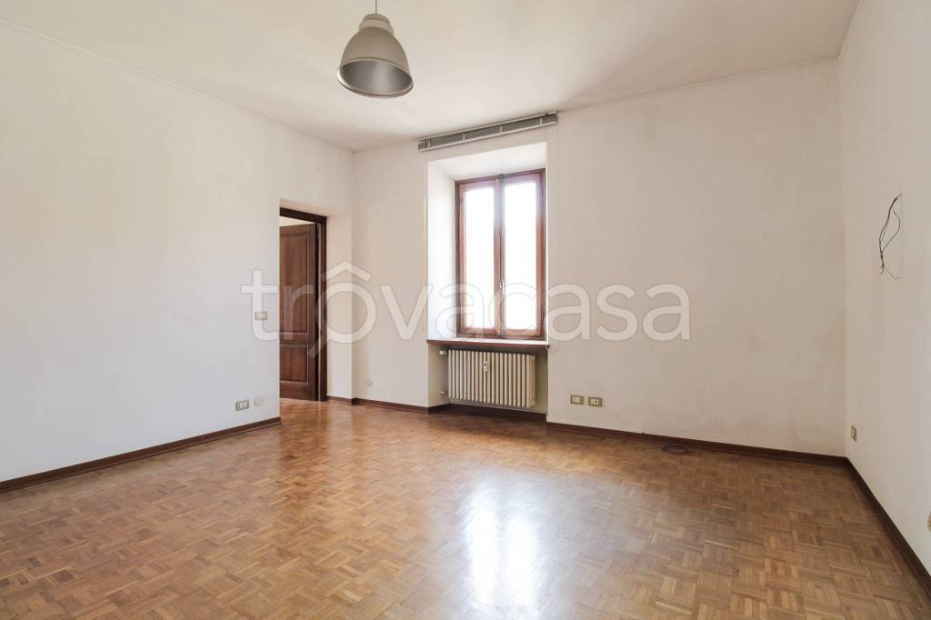 appartamento in vendita a Tortona in zona Centro Storico