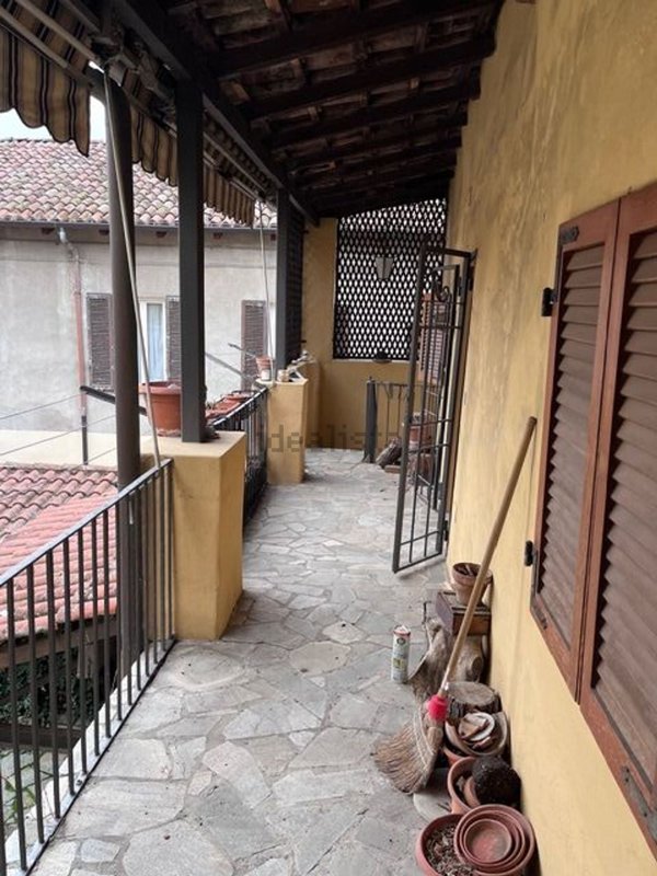 casa indipendente in vendita a Tortona in zona Centro Storico