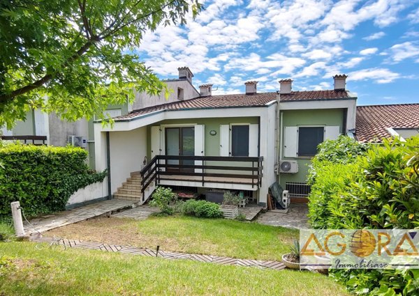 casa indipendente in vendita a Tortona in zona Oasi