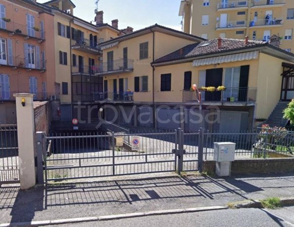 appartamento in vendita a Tortona in zona Centro Storico