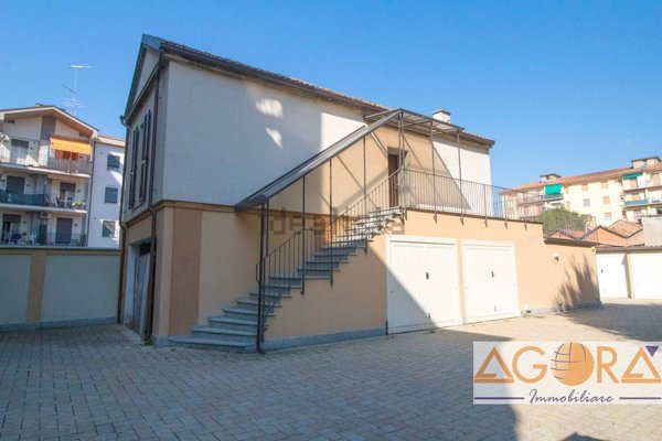 appartamento in vendita a Tortona in zona Centro Storico