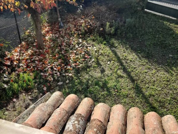casa indipendente in vendita a Tortona in zona Vho