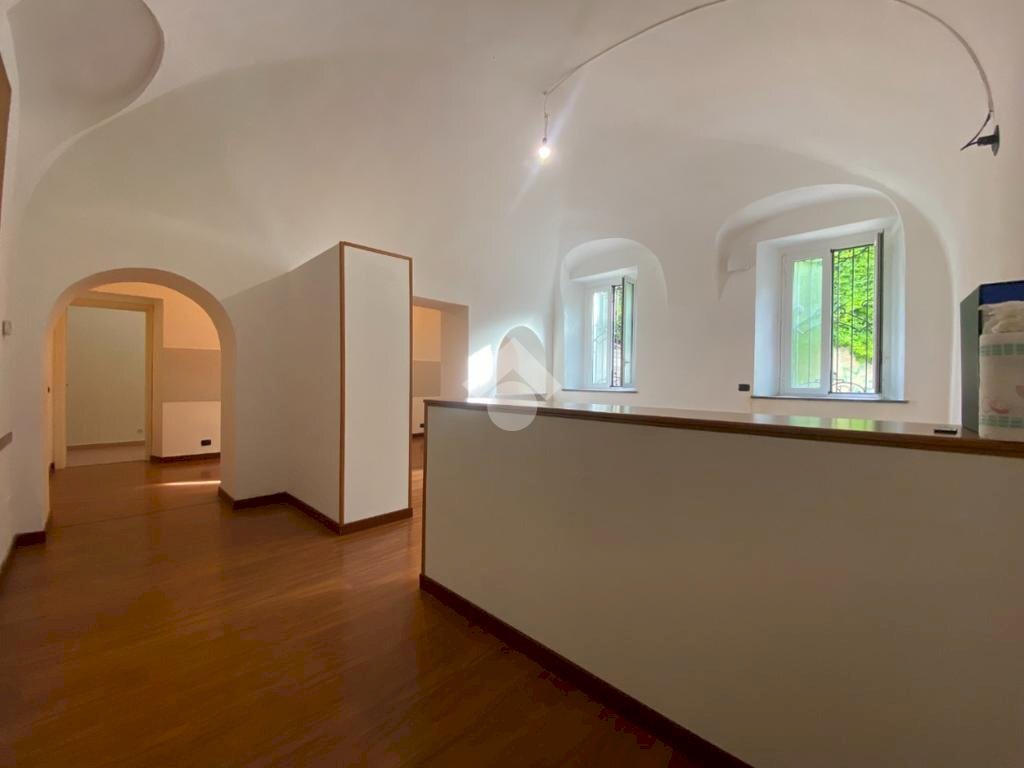appartamento in vendita a Tortona in zona Centro Storico