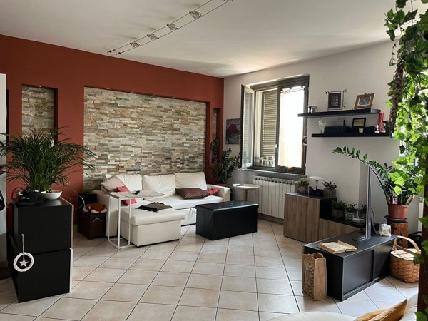 appartamento in vendita a Tortona in zona San Bernardino