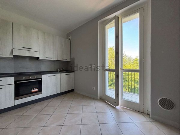 appartamento in vendita a Tortona in zona Città Giardino