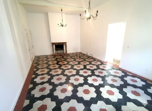 appartamento in vendita a Tortona in zona Centro Storico