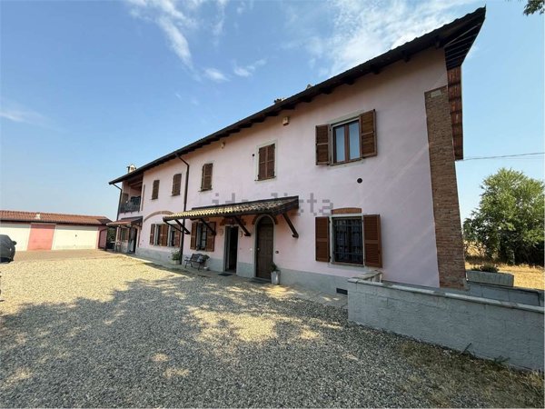 appartamento in vendita a Tortona in zona Bettole di Tortona