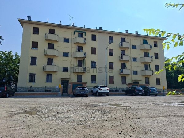 appartamento in vendita a Tortona in zona Centro Storico