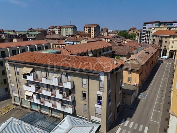 appartamento in vendita a Tortona in zona Centro Storico
