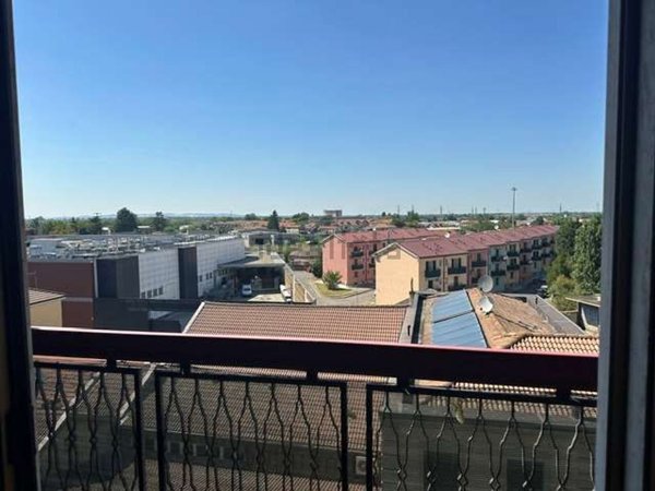 appartamento in vendita a Tortona in zona Centro Storico