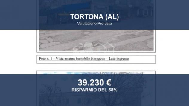 locale commerciale in vendita a Tortona