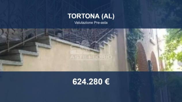 casa indipendente in vendita a Tortona in zona Centro Storico