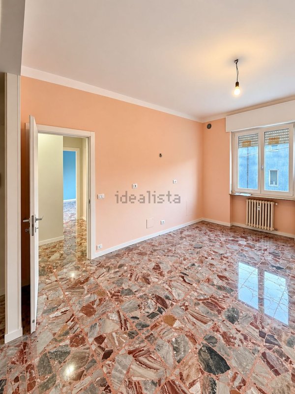appartamento in vendita a Tortona in zona Città Giardino