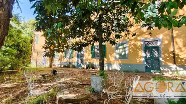 casa indipendente in vendita a Tortona in zona Castello