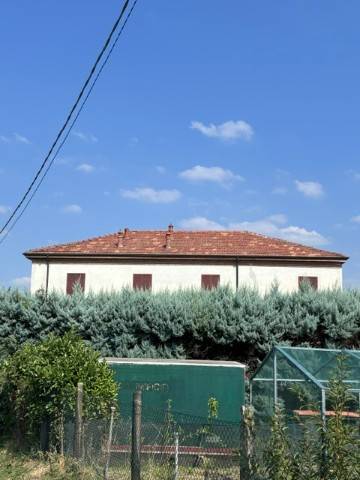 casa indipendente in vendita a Tortona in zona Centro Storico