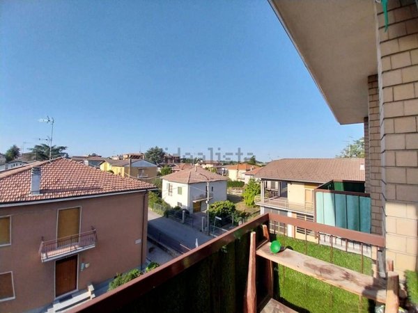 appartamento in vendita a Tortona in zona San Bernardino