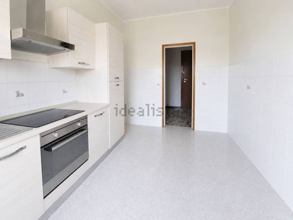 appartamento in vendita a Tortona in zona San Bernardino
