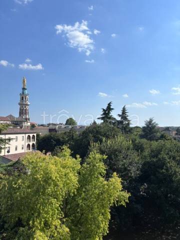 appartamento in vendita a Tortona in zona San Bernardino