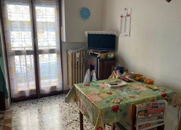 appartamento in vendita a Tortona in zona Centro Storico