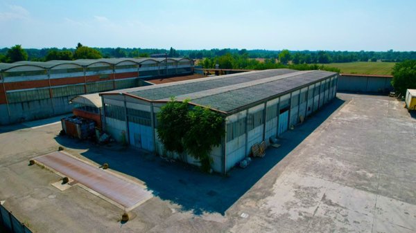 locale di sgombero in vendita a Tortona in zona San Bernardino