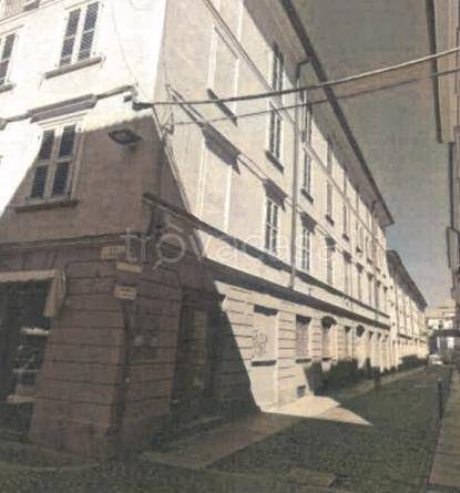 appartamento in vendita a Tortona in zona Centro Storico