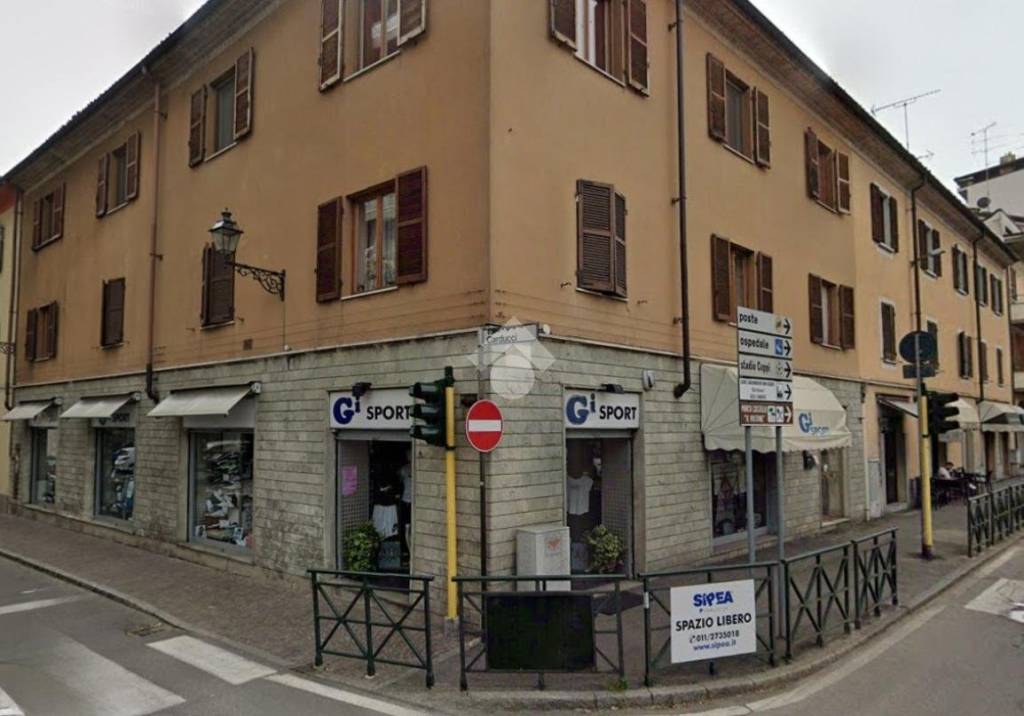 negozio in vendita a Tortona