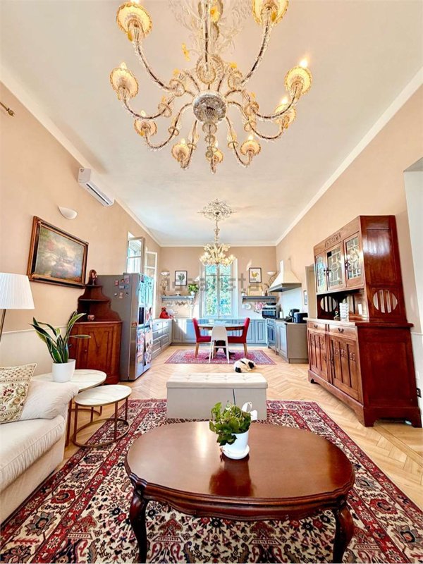 casa indipendente in vendita a Tortona