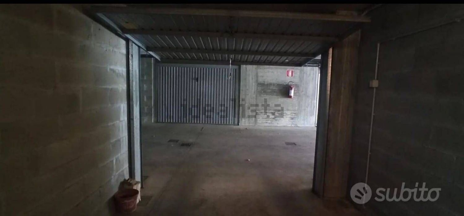 box auto in vendita a Tortona in zona Oasi