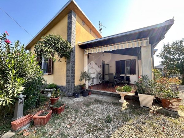 casa indipendente in vendita a Tortona in zona Torre Garofoli