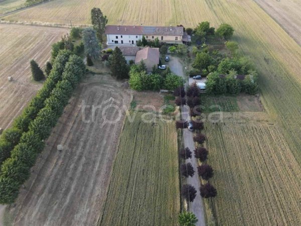 casa indipendente in vendita a Tortona in zona Rivalta Scrivia