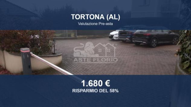 casa indipendente in vendita a Tortona in zona Vho