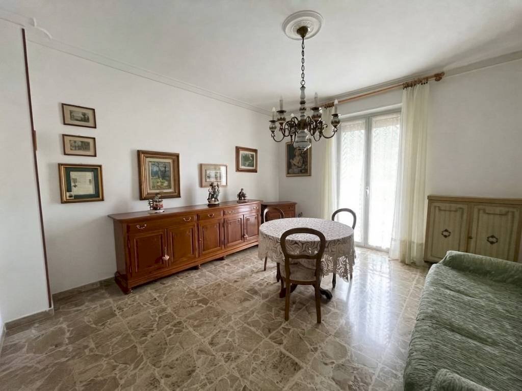 appartamento in vendita a Tortona in zona San Bernardino