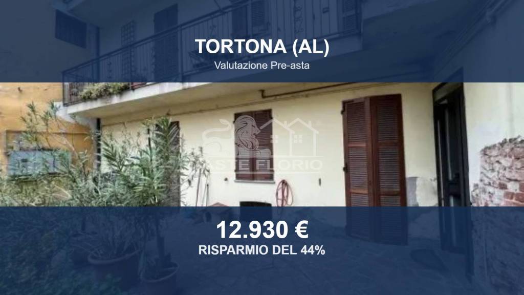 locale commerciale in vendita a Tortona in zona Centro Storico