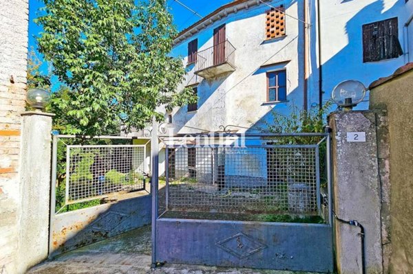 casa indipendente in vendita a Treville