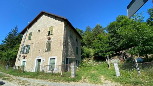 casa indipendente in vendita a Treville